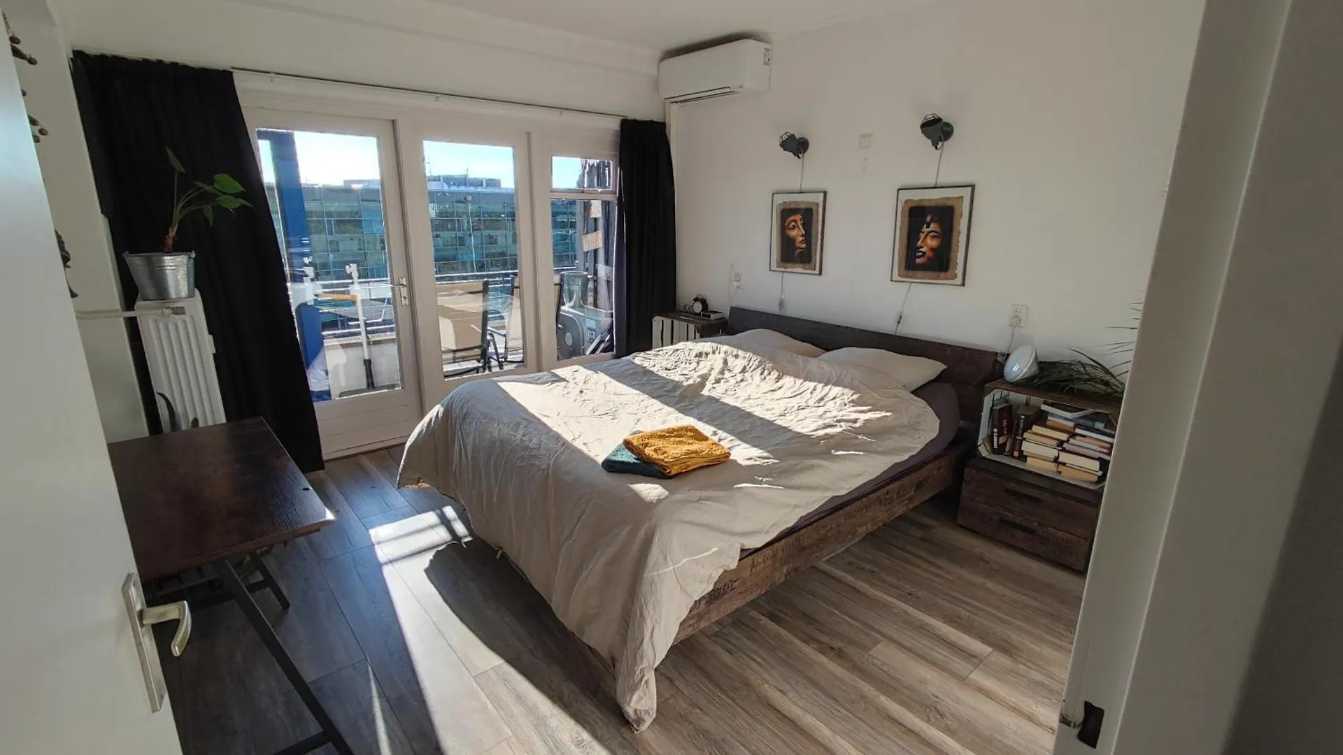 Luxe Appartement Met Groot Bed Bij Het Centrum Utrecht